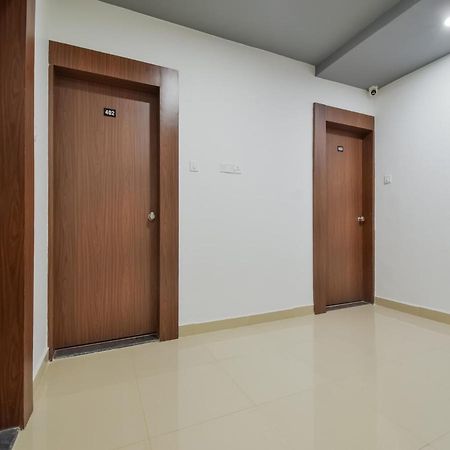 Oyo Townhouse 498 Hotel Western Nagpur Buitenkant foto
