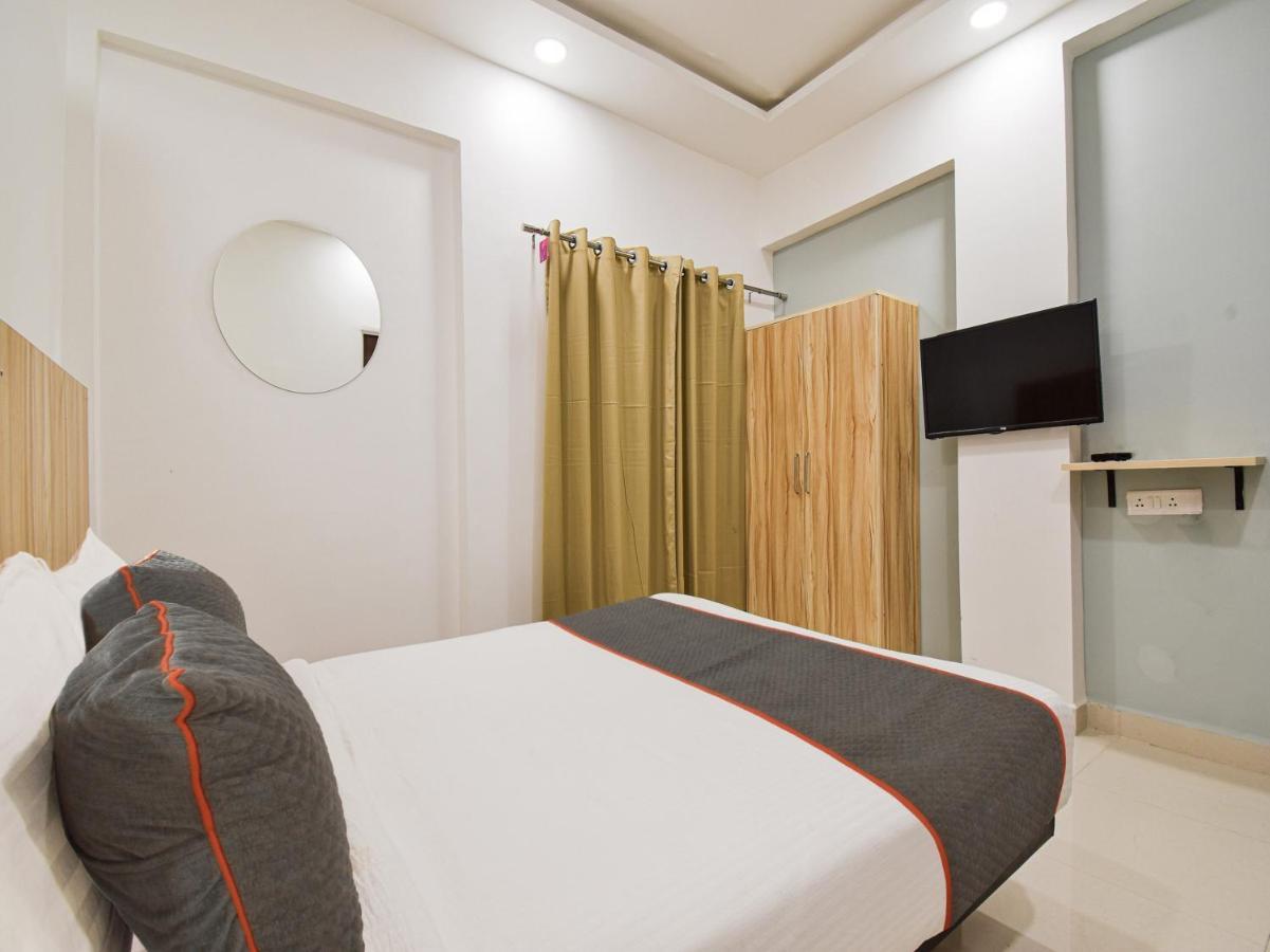 Oyo Townhouse 498 Hotel Western Nagpur Buitenkant foto