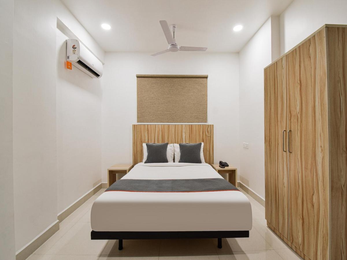 Oyo Townhouse 498 Hotel Western Nagpur Buitenkant foto