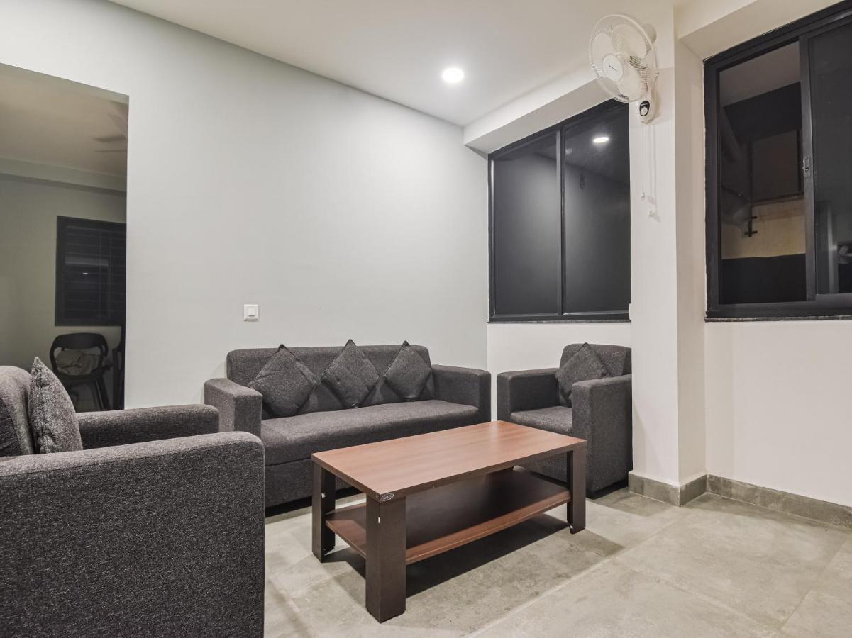 Oyo Townhouse 498 Hotel Western Nagpur Buitenkant foto